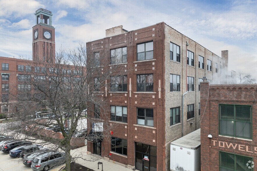 More Photos Of 4147 N Ravenswood Ave, Chicago Loft Creative Space For Lease