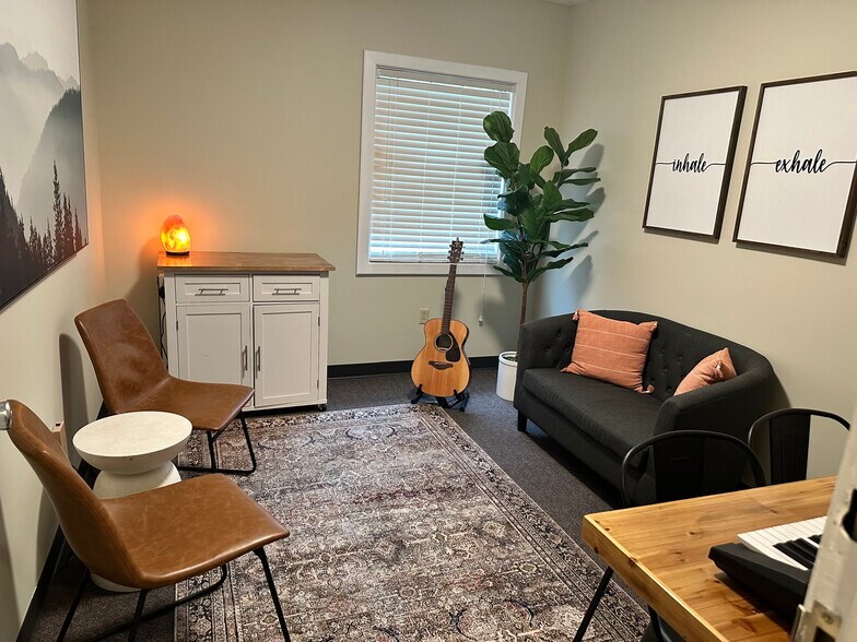 More Photos Of 1055 Dove Run Rd, Lexington Office For Lease