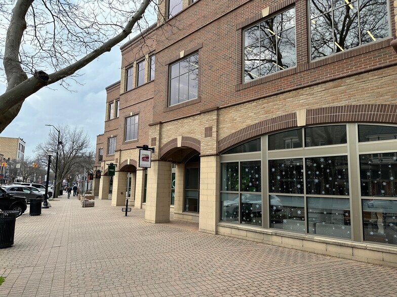 More Photos Of 85 E 8th St, Holland Medical For Sale