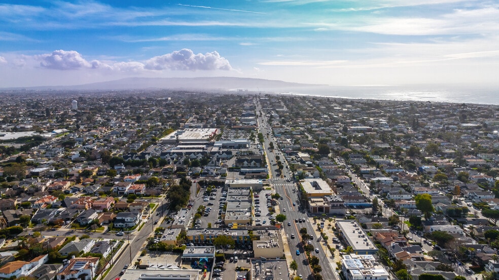 More Photos Of 2000-2008 N Sepulveda Blvd, Manhattan Beach Freestanding For Lease