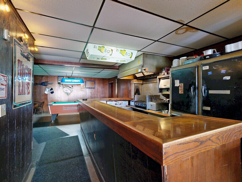 More Photos Of 103 Main St W, Girard General Retail For Sale