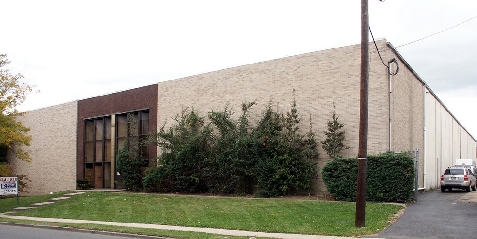 Primary Photo Of 181 40th St, Irvington Warehouse For Lease