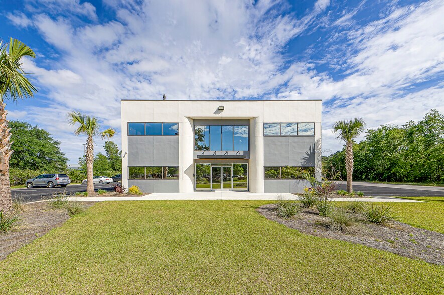 More Photos Of 2155 N Park Ln, Charleston Office For Lease