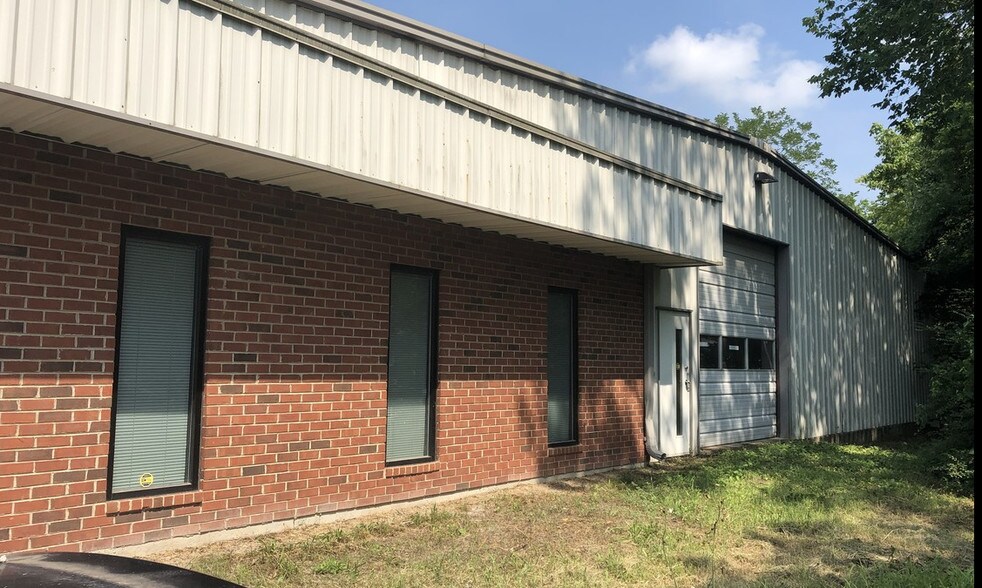 More Photos Of 3530 Dickerson Pike, Nashville Flex For Sale