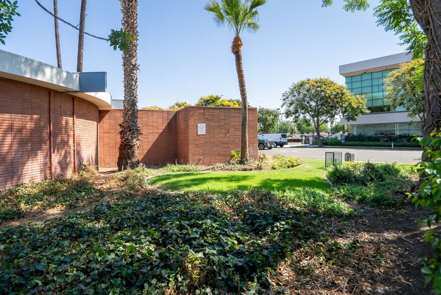 More Photos Of 3711 Central Ave, Riverside Freestanding For Sale