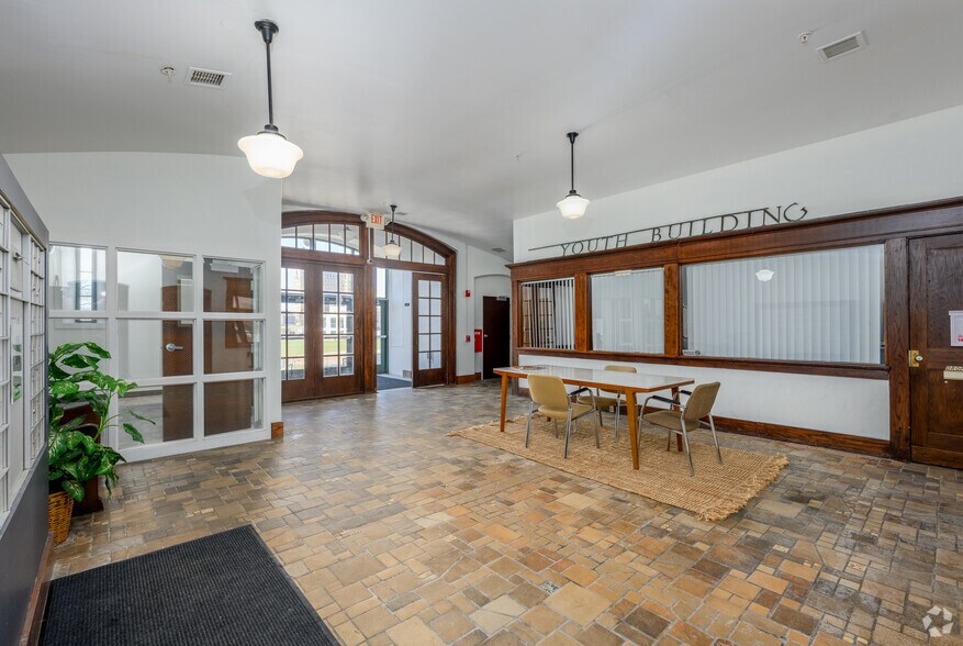 More Photos Of 115 West St, Battle Creek Apartments For Sale