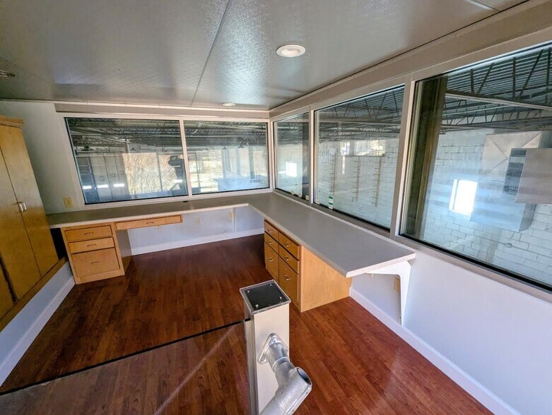 More Photos Of 500 W City Point Rd, Hopewell Office For Sale