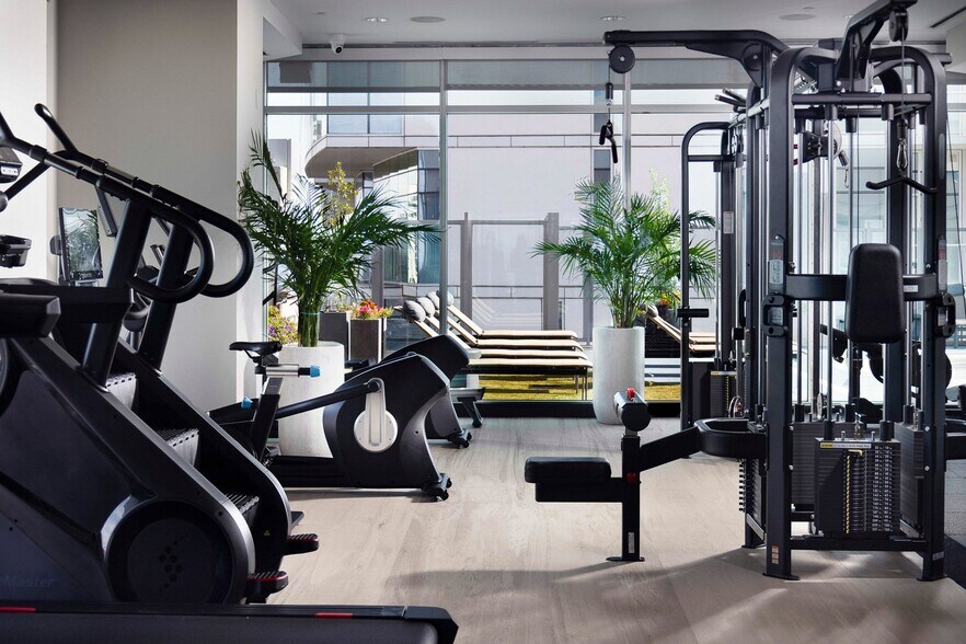 More Photos Of 2031 Westcreek Ln, Houston Apartments For Lease