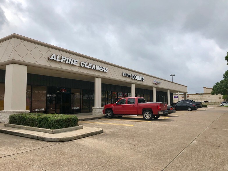 More Photos Of 3100-3122 FM 528, Webster Unknown For Lease