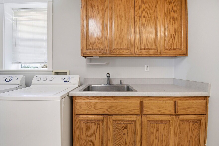 More Photos Of 931 Chestnut St, Alameda Multifamily For Sale