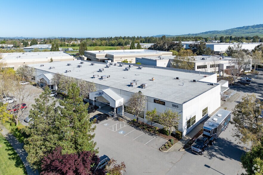 More Photos Of 1955-1995 S McDowell Boulevard Ext, Petaluma Warehouse For Sale