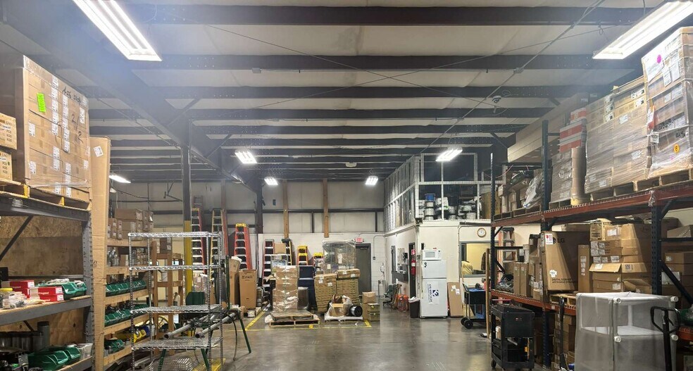 More Photos Of 321 Homestead Rd, Nashville Unknown For Lease