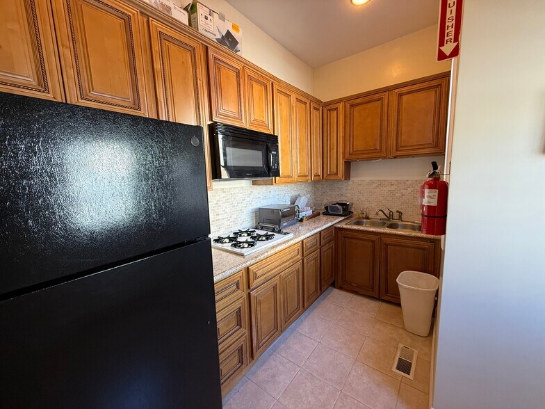 More Photos Of 2426 2nd St, Livermore Coworking Space