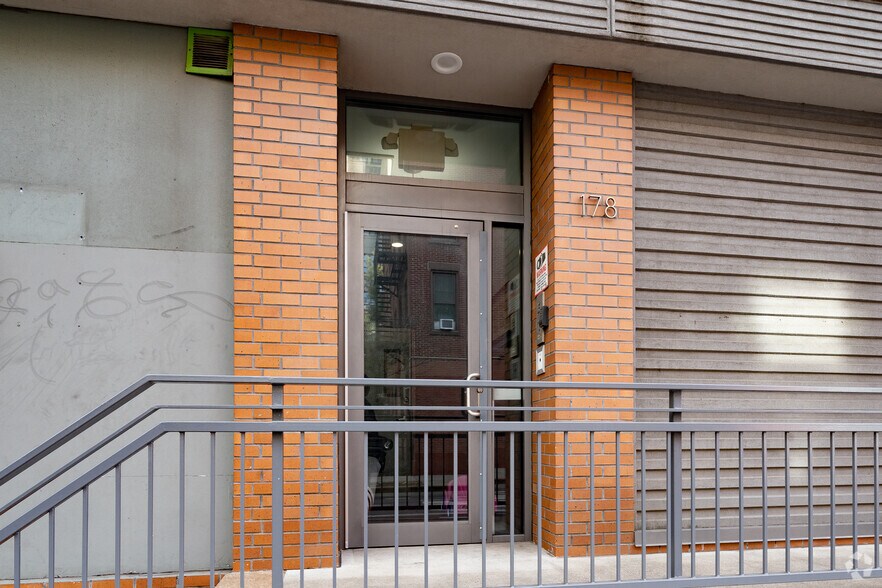 More Photos Of 180 W 9th St, Brooklyn Apartments For Lease