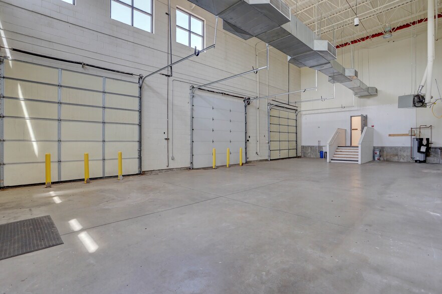 More Photos Of 11083-11093 E Mississippi Ave, Aurora Storefront For Lease