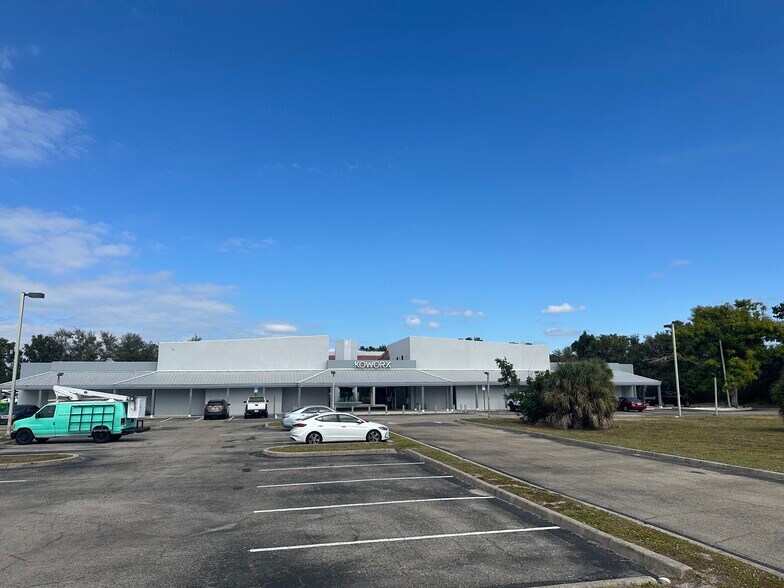 More Photos Of 1101 S Tamiami Trl, Venice Medical For Lease