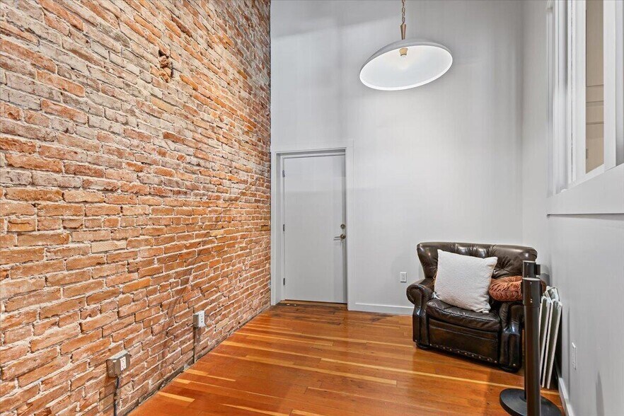 More Photos Of 145 E Main St, Ashland Restaurant For Sale