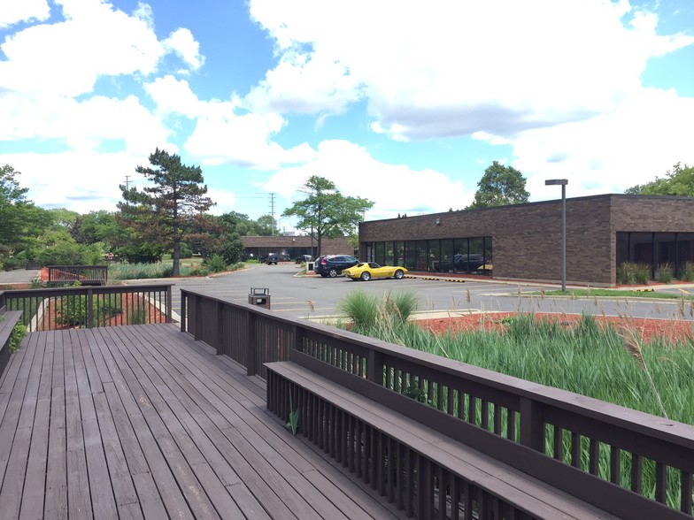 More Photos Of 415 W Golf Rd, Arlington Heights Medical For Lease