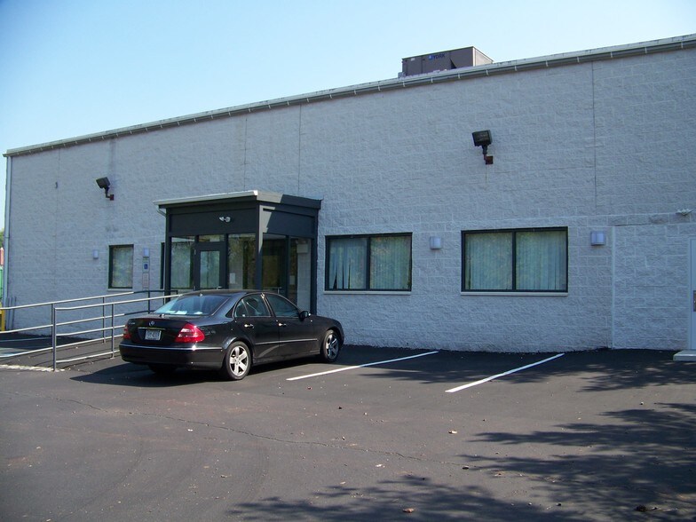 More Photos Of 3618 Hulmeville Rd, Bensalem Flex For Sale