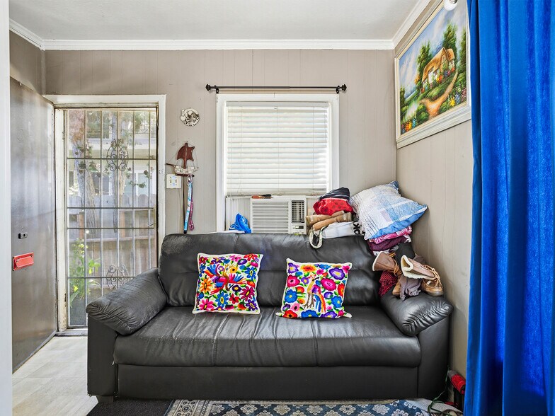 More Photos Of 1218 N Hollywood Way, Burbank Multifamily For Sale