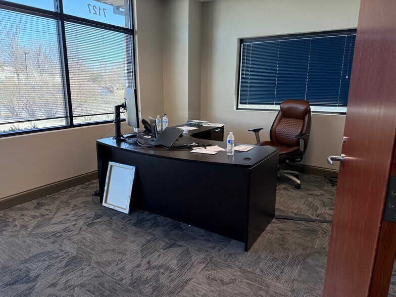 More Photos Of 126 Seaboard Lane, Franklin Office For Sale