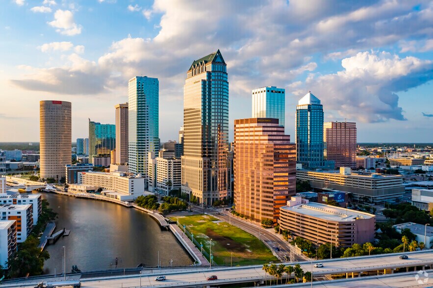 More Photos Of 100 S Ashley Dr, Tampa Office Residential For Lease