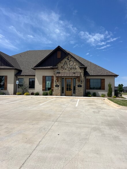 More Photos Of 17935 N Pennsylvania Ave, Edmond Unknown For Lease