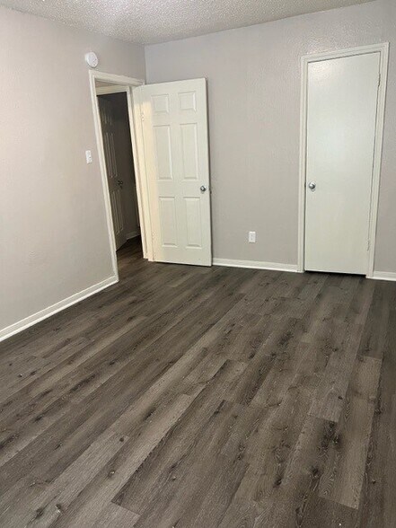 More Photos Of 2912 N Beaton St, Corsicana Apartments For Sale