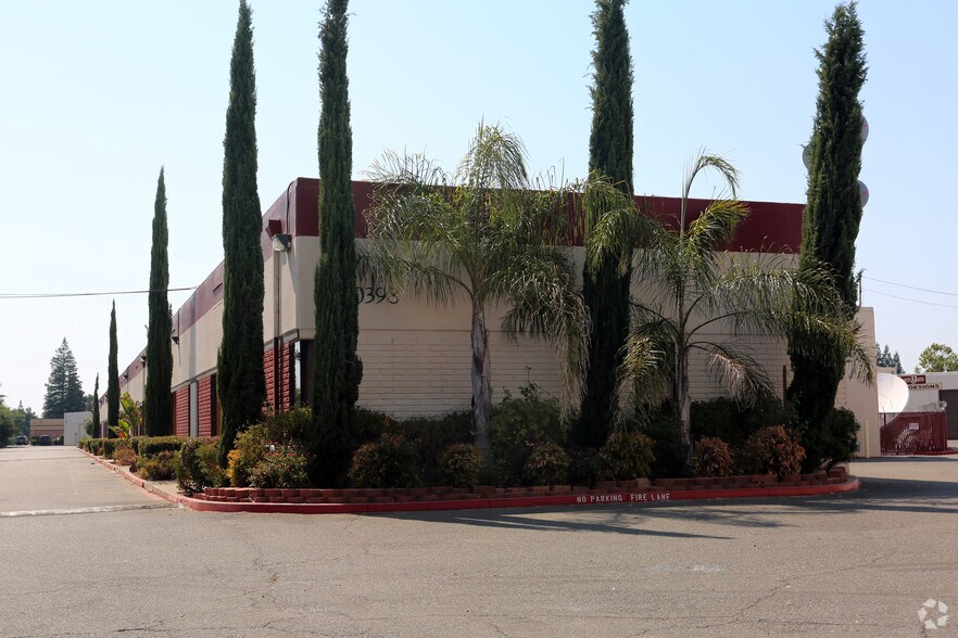 More Photos Of 10398 Rockingham Dr, Sacramento Warehouse For Lease