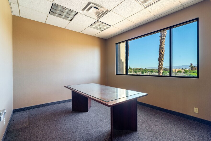 More Photos Of 47050 Washington St, La Quinta Medical For Lease