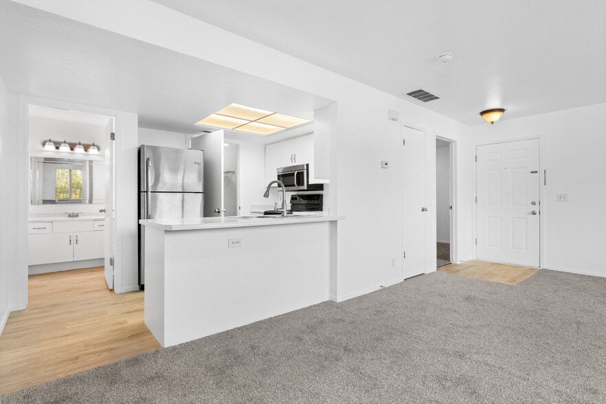 More Photos Of 221 E Fort Union Blvd, Midvale Apartments For Sale