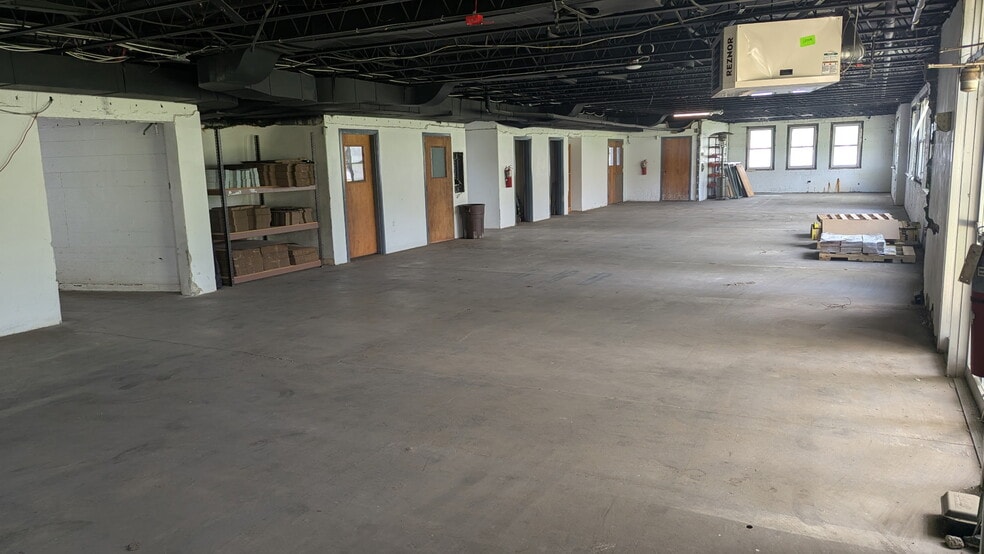 More Photos Of 7820 Reading Rd, Cincinnati Warehouse For Lease