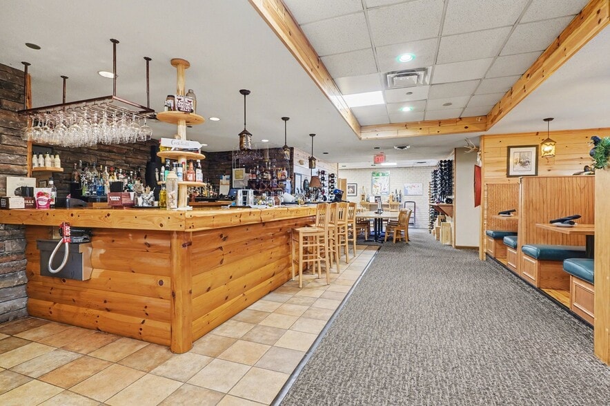 More Photos Of 1222 N US 23, East Tawas Restaurant For Sale