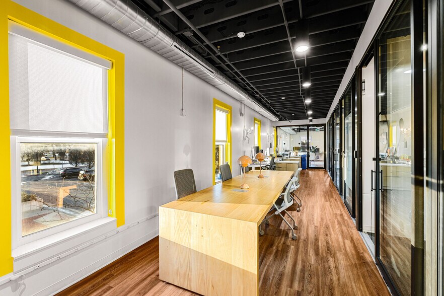 More Photos Of 125 W Central Ave, Bentonville Office For Sale