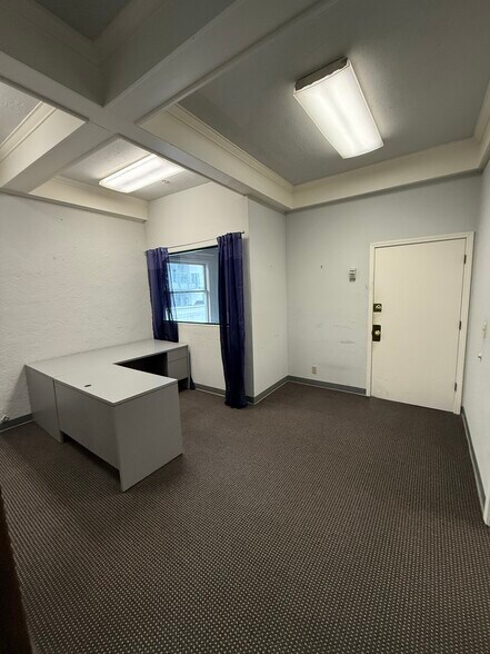 More Photos Of 79 Devine St, San Jose Unknown For Lease