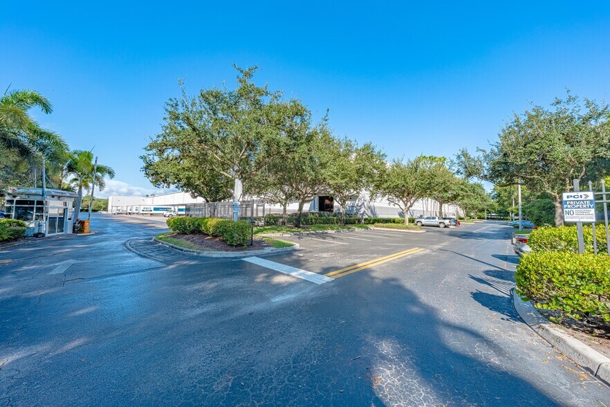 More Photos Of 2965 West Corporate Lakes Blvd, Weston Manufacturing For Lease