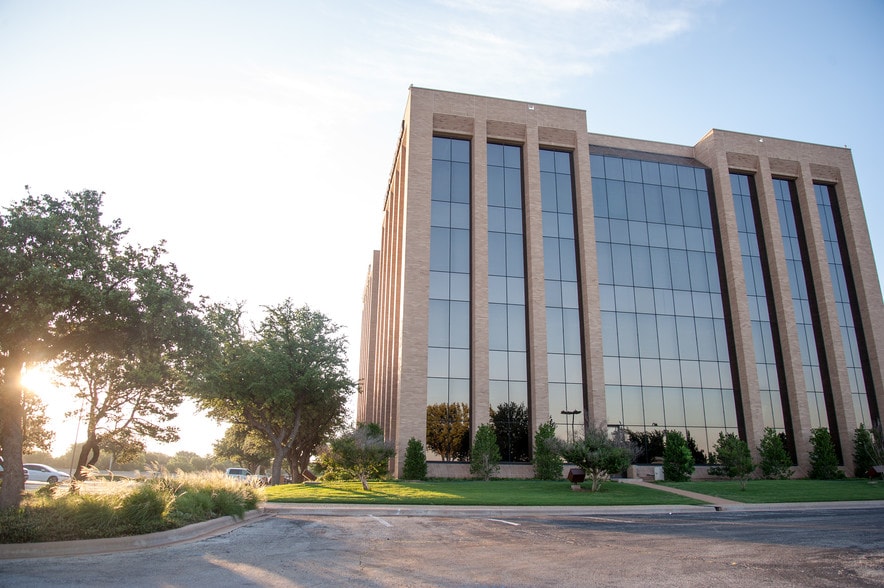 More Photos Of 1 Village Dr, Abilene Office For Lease
