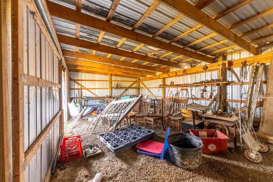 More Photos Of 14597 US-63, Vichy General Retail For Sale