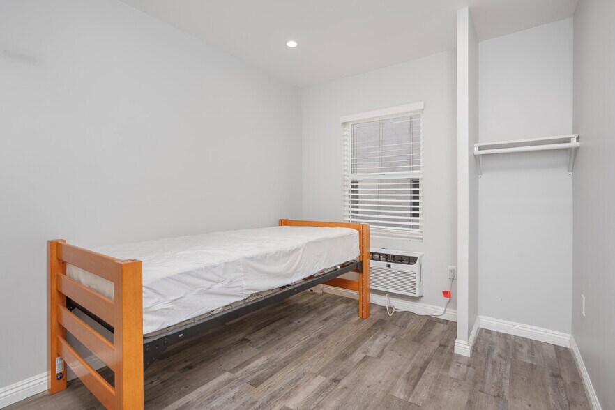 More Photos Of 406 S St Andrews Pl, Los Angeles Apartments For Sale