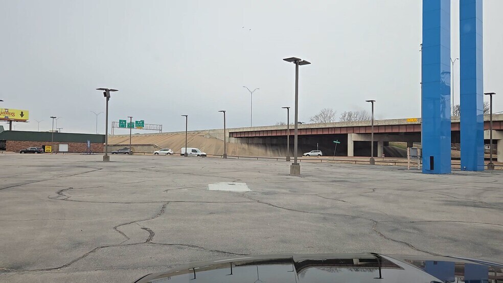 More Photos Of 3003 S Memorial Dr, Tulsa Auto Dealership For Sale