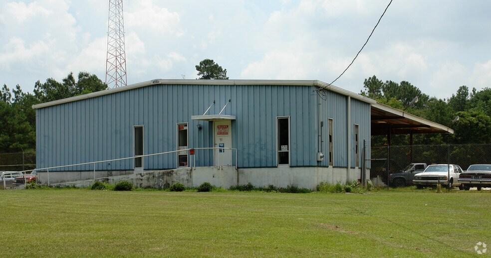 More Photos Of 519 Springfield Rd, Fayetteville Truck Terminal For Sale