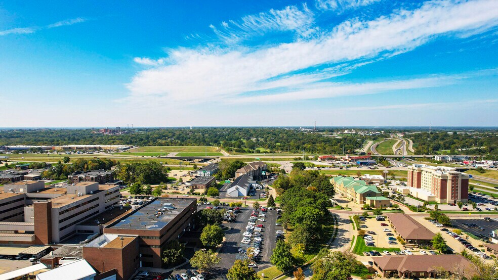 More Photos Of 500 N Keene St, Columbia Office For Sale