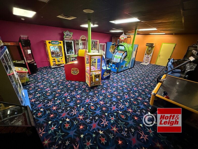 More Photos Of 26383 Broadway Ave, Bedford Bowling Alley For Sale