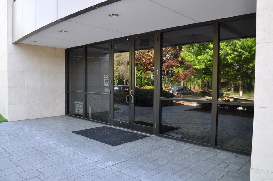 More Photos Of 1200 Premier Dr, Chattanooga Loft Creative Space For Lease