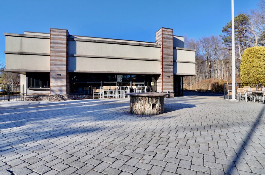 More Photos Of 2658 Highway 516, Old Bridge Restaurant For Sale