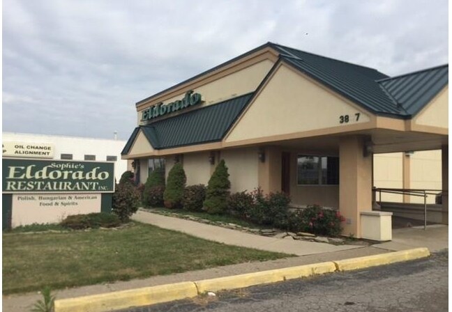 More Photos Of 3807 Fort St, Wyandotte Restaurant For Sale