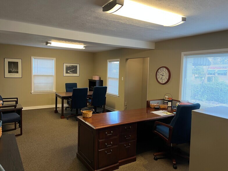 More Photos Of 4715 Lincolnway East, Mishawaka Office For Sale