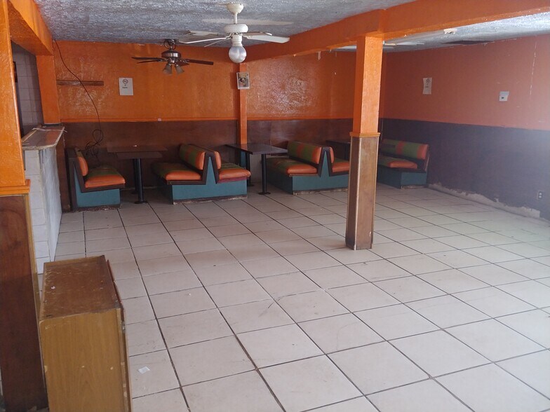 More Photos Of 127-129 Grand Ave, Bacliff Restaurant For Lease
