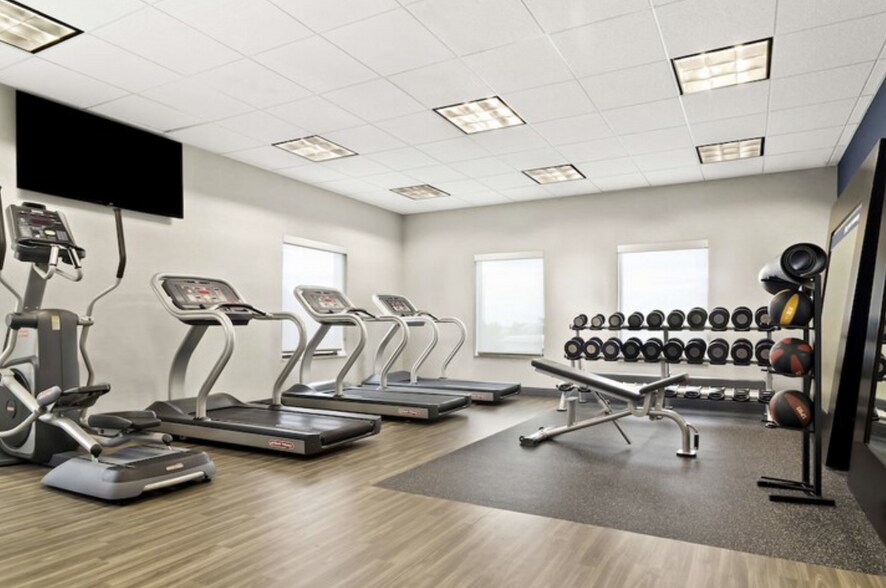 More Photos Of 301 N Service Rd, Blytheville Hotel For Sale