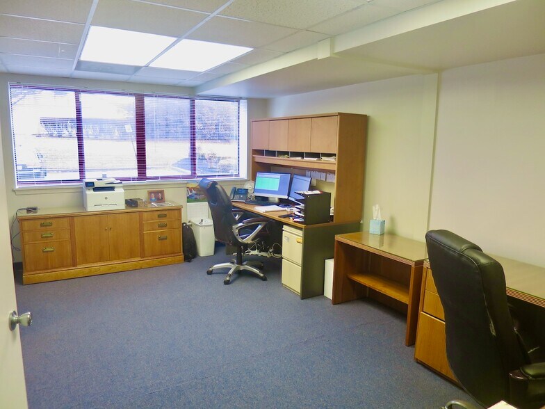 More Photos Of 4500 Black Rock Rd, Hampstead Office For Lease